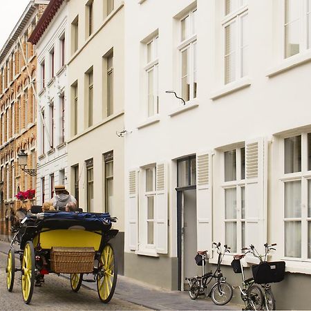 B&B Alphabet - Luxury Guesthouse And Art Gallery Брюгге Экстерьер фото